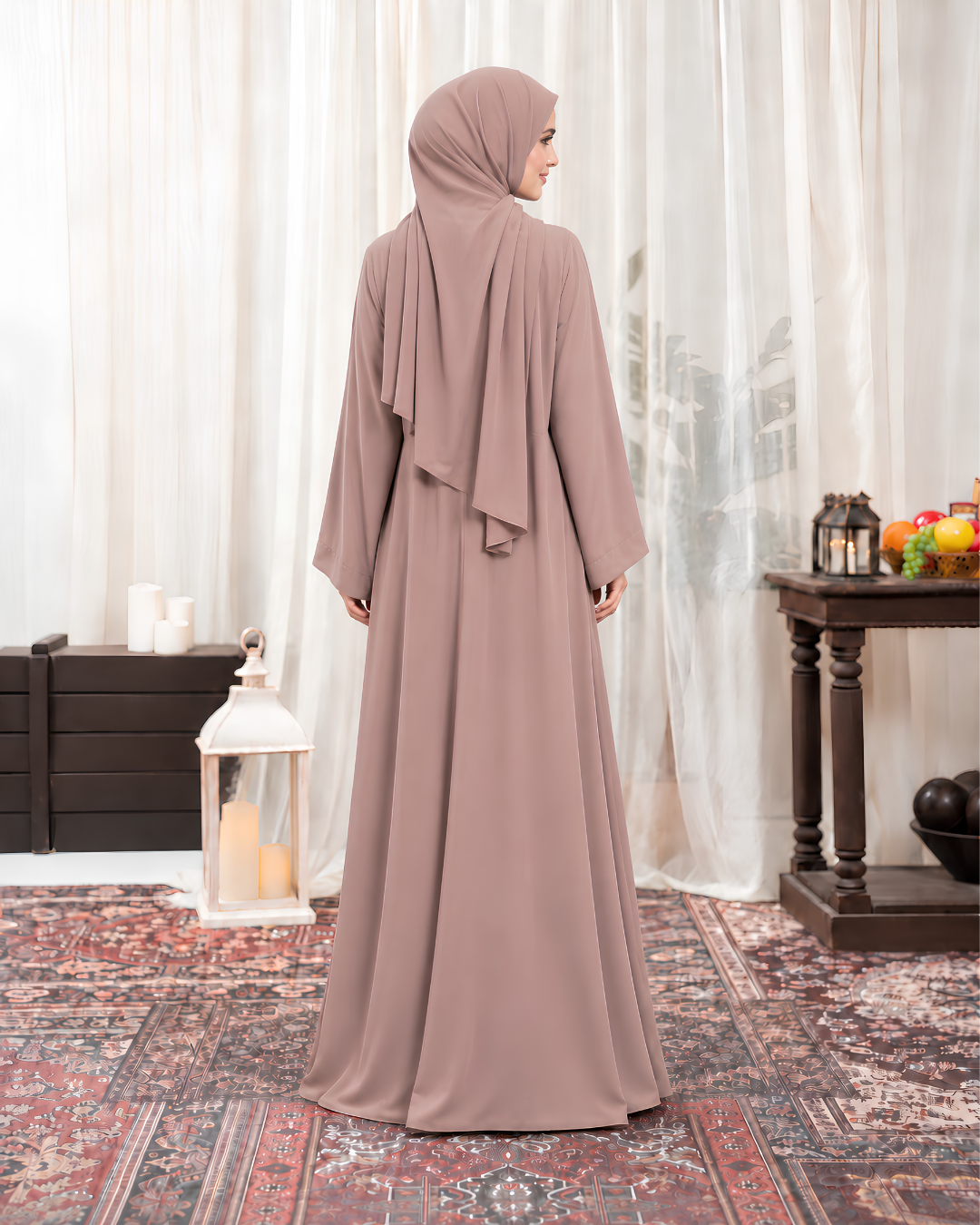 Mink Nida Abaya